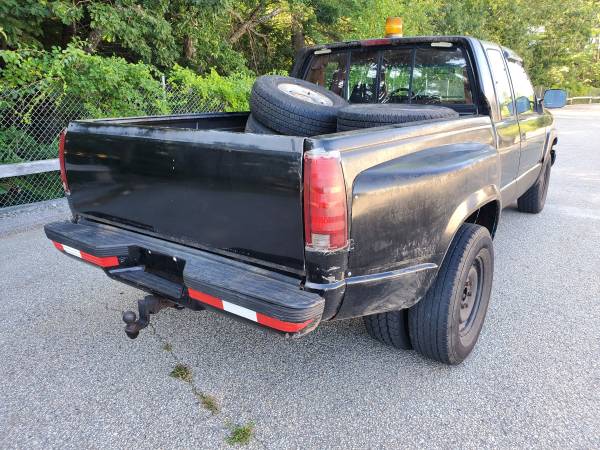 GMC 1 TON 4X4 AUTO EXTRA CAB WITH 9 FOOT PLOW INSPECTED NO RUST for sale in Manchester, ME – photo 4