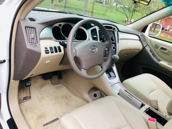 2007 Toyota Highlander Hybrid SUV - cars & trucks - by owner -... for sale in Chicago, IL – photo 7