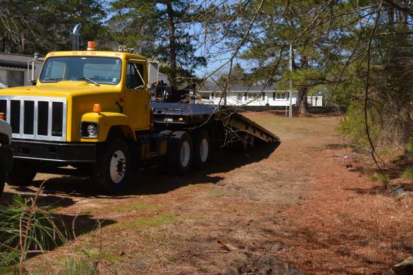 1993 International Road Truck (Truck Only) - - by for sale in Four Oaks, NC – photo 2
