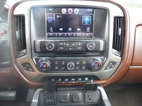2015 Chevrolet Silverado 2500 HD Crew Cab 4WD High Country Pickup 4D 8 for sale in Harrisonville, MO – photo 10