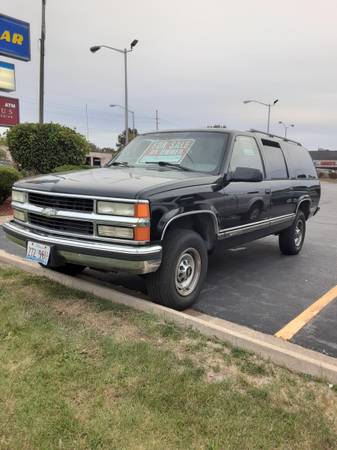 1997 Chevy Suburban for sale in Lake station, IL