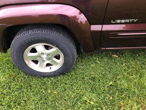 04 Jeep Liberty Sport 4x4 Very Clean New Tires for sale in Vinton, IA – photo 15