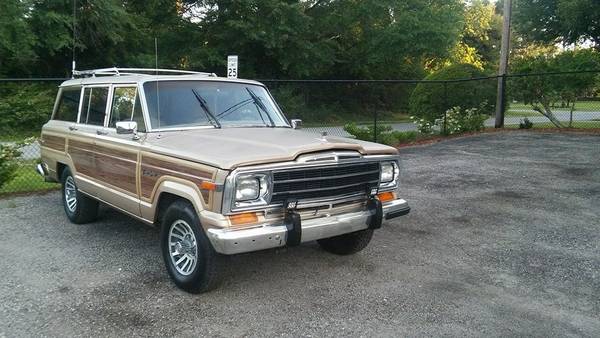 1990 Jeep Grand Wagoneer excellent condition for sale in Wilmington, NC – photo 4