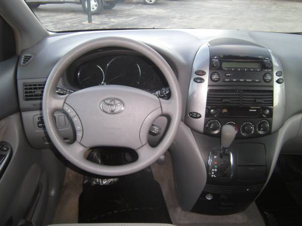 2006 Toyota Sienna LE for sale in Wautoma, WI – photo 16