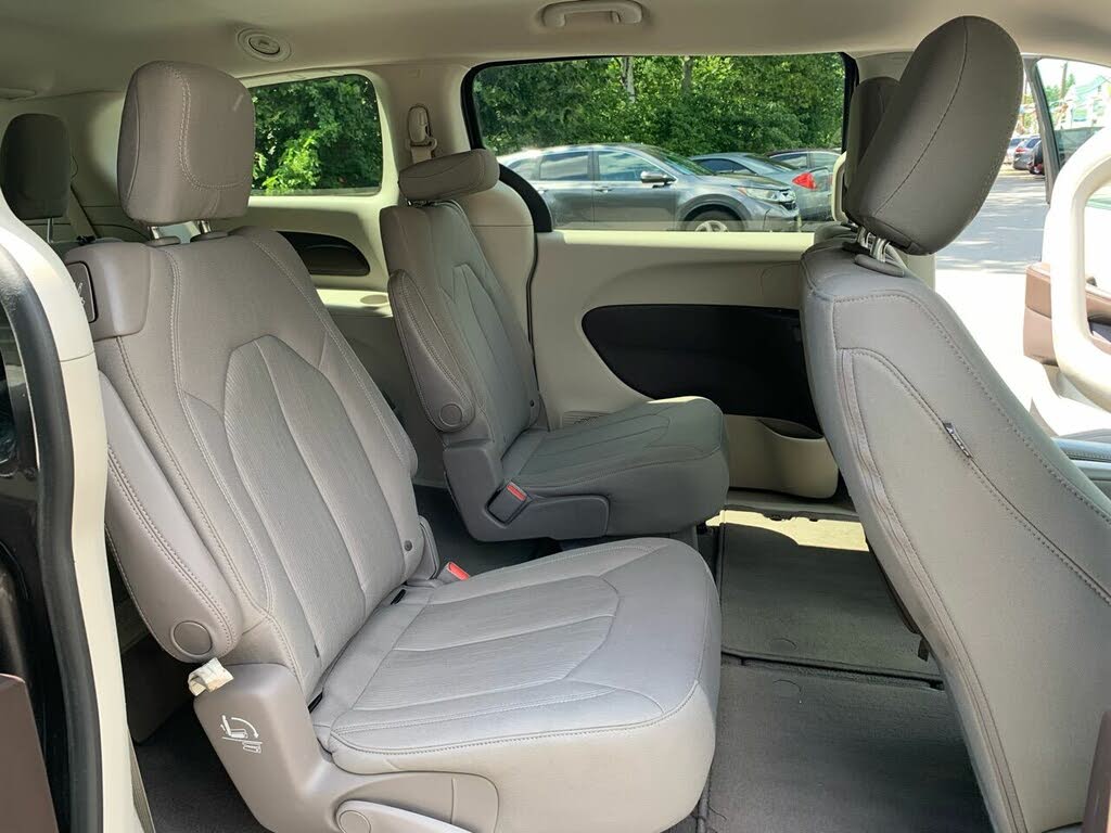 2020 Chrysler Voyager LX FWD for sale in Garfield, NJ – photo 12