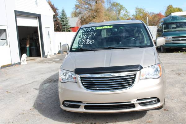 2013 CHRYSLER TOWN AND COUNTRY TOURING for sale in Elma, NY – photo 10