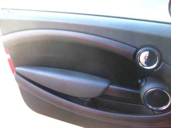 2011 MINI Hardtop Cooper Hatchback (Super Clean, Runs Great) - cars & for sale in Phoenix, OR – photo 15