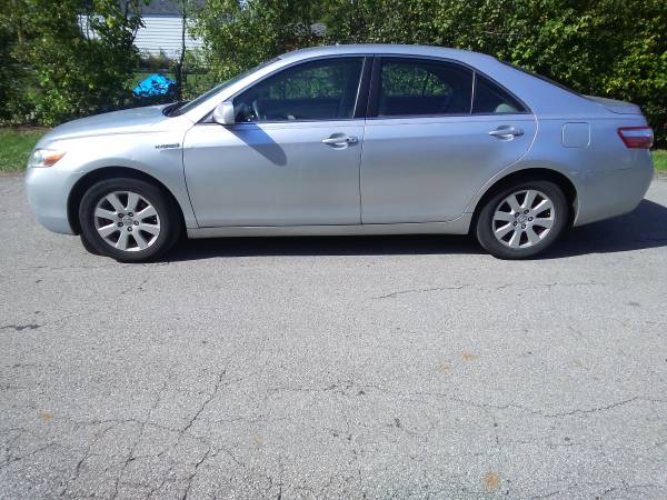 2007 toyota camry hybrid only 139,000 actual miles leather loaded nice for sale in Columbus, OH