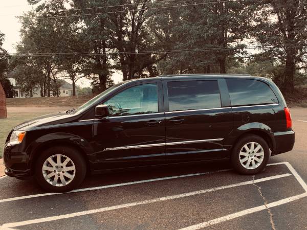 2015 Chrysler/Dodge Town & Country—-Touring—L for sale in Coldwater, MS – photo 4