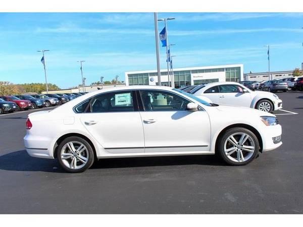 2014 Volkswagen Passat sedan TDI SE - Volkswagen Candy White for sale in Green Bay, WI – photo 2