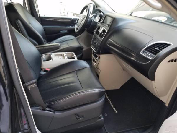 2014 Chrysler town country limited for sale in Bronx, NY – photo 6