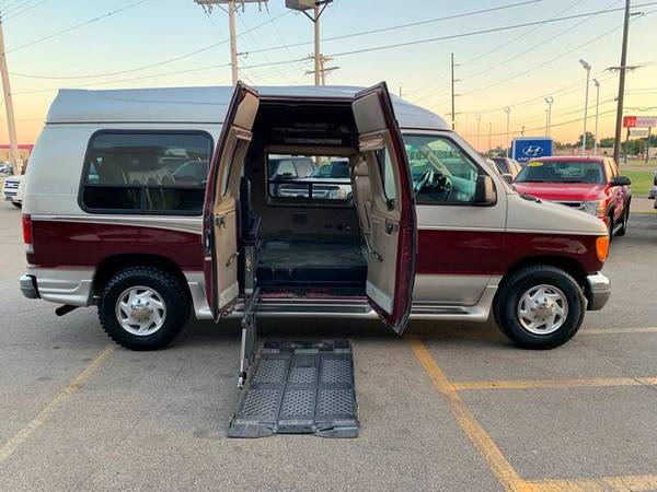 2004 FORD E-SERIES CHASSIS E-250 SD with Wheelchair Lift for sale in Springfield, IL – photo 21