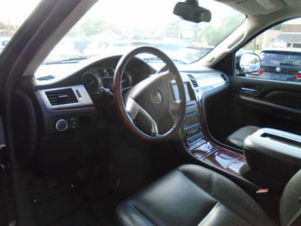2009 Cadillac Escalade - $0 DOWN? BAD CREDIT? WE FINANCE ANYONE! for sale in Goodlettsville, TN – photo 17
