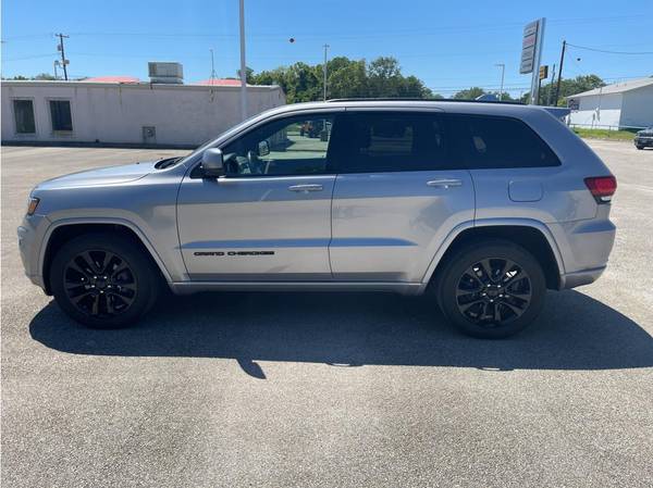 2017 Jeep Grand Cherokee Altitude - - by dealer for sale in Gilmer, TX – photo 3