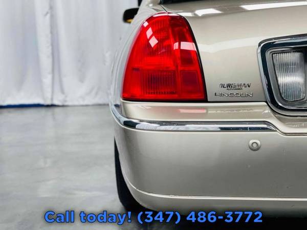 2003 Lincoln Town Car Executive Sedan - - by dealer for sale in Elmont, NY – photo 8
