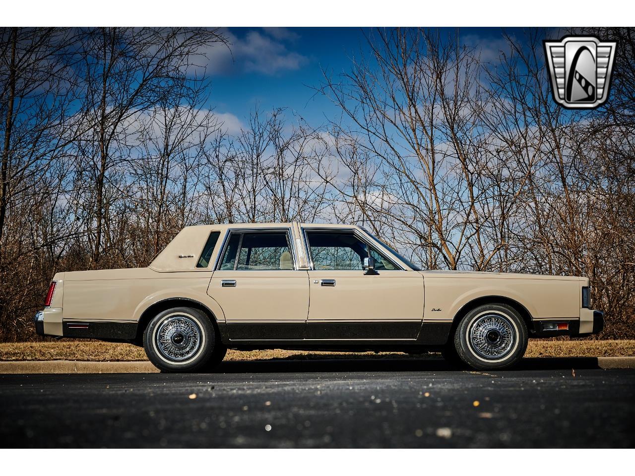 1988 Lincoln Town Car for sale in O'Fallon, IL – photo 41