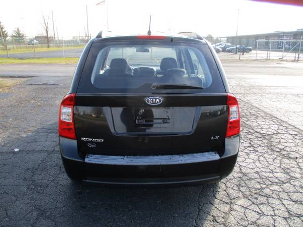 2008 Kia Rondo 4 CYL One Owner - cars & trucks - by owner - vehicle... for sale in New Lenox, IL – photo 4