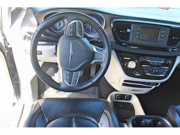 2017 Chrysler Pacifica mini-van Touring L - cars & trucks - by... for sale in Chandler, OK – photo 10