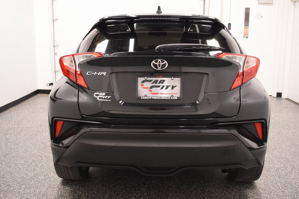 2019 Toyota C-HR XLE for sale in KANSAS CITY, KS – photo 6