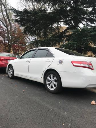 2011 Toyota Camry - cars & trucks - by owner - vehicle automotive sale for sale in Alexandria, District Of Columbia – photo 4