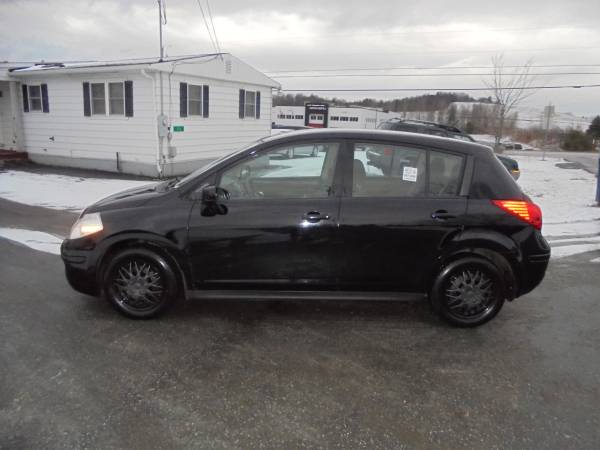 2011 Nissan Versa S Hatchback Southern Vehicle No Rust! - cars & for sale in Derby vt, VT – photo 2