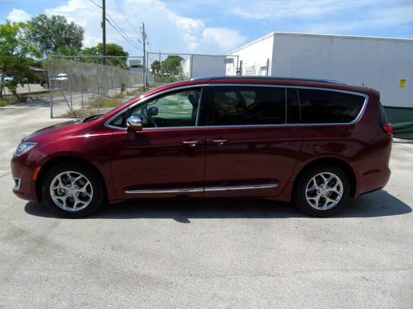 2018 Chrysler Pacifica LIMITED ONLY 5950 MILES!!! for sale in Fort Lauderdale, FL – photo 4
