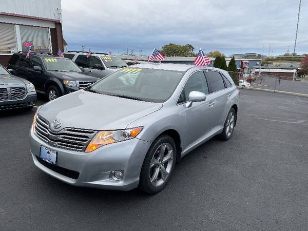 2009 Toyota Venza 4X4 V6 - - by dealer - vehicle for sale in Madison, WI – photo 2