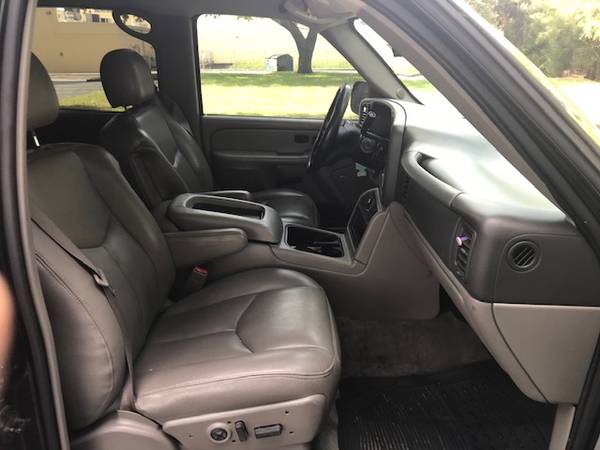 2004 Chevrolet Suburban LS 3rd Row Leather Loaded LOW PRICE for sale in SAINT PETERSBURG, FL – photo 17