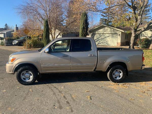 Doubl Cab Toyota Tundra Low Miles Garaged-Like New Clean Carfax... for sale in Sacramento , CA