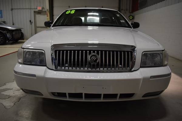 Used 2008 Mercury Grand Marquis LS Vibrant White Clearcoat - cars & for sale in Cedar Falls, IA – photo 7