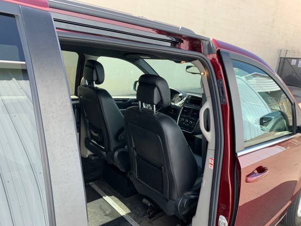 Wheelchair Accessible Van 2018 Dodge G Caravan SXT for sale in El Cajon, CA – photo 7