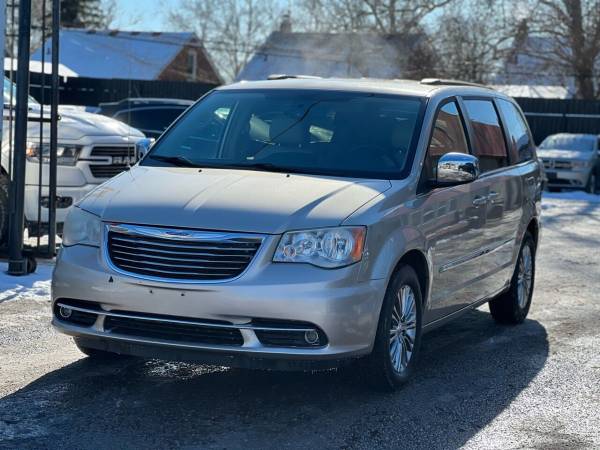 2013 Chrysler Town and Country Touring L 4dr Mini Van Minivan - cars for sale in Detroit, MI – photo 3