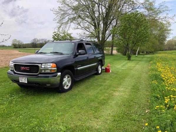 2004 Yukon XL - cars & trucks - by owner - vehicle automotive sale for sale in Butler, WI – photo 2