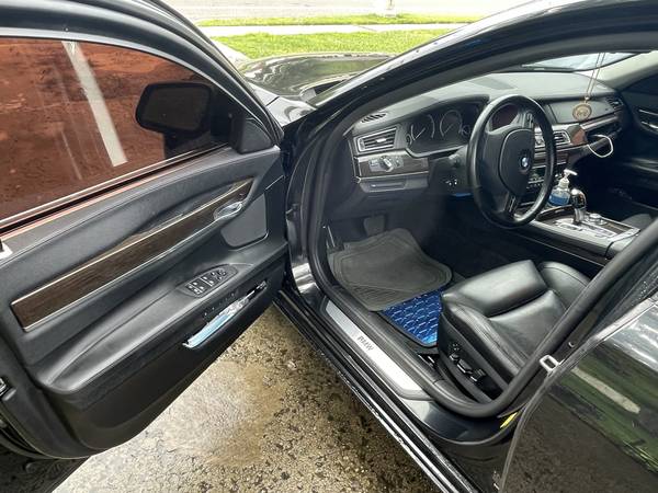 2011 BMW 750Li - Runs and drives great Perfect ENGINE for sale in Paulsboro, NJ – photo 6