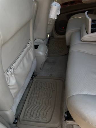 2006 Toyota Highlander Limited AWD 3rd Row - - by for sale in Rainier, OR – photo 11