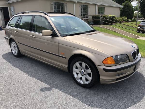 2001 BMW 325iT Sport Wagon 83,000 Miles Clean Carfax 2 Owners Like New for sale in Palmyra, PA – photo 4