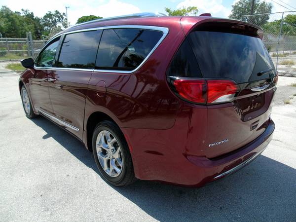2018 Chrysler Pacifica LIMITED ONLY 5950 MILES!!! for sale in Fort Lauderdale, FL – photo 5