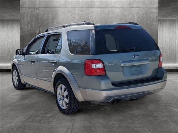 2006 Ford Freestyle SE SUV - - by dealer - vehicle for sale in Fort Myers, FL – photo 9