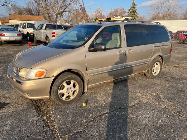 2002 oldsmobile silhouette Mini van - power everything - leather for sale in Cleveland, OH