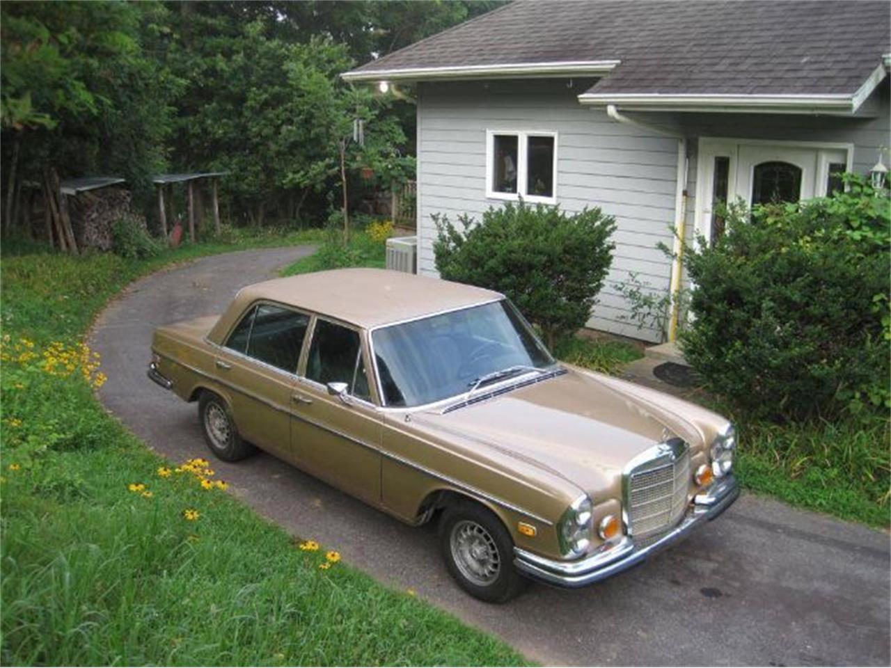 1972 Mercedes-Benz 280SEL for sale in Cadillac, MI