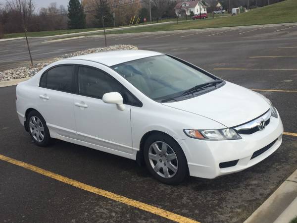 2009 Honda Civic LX Sedan 4D - cars & trucks - by owner - vehicle... for sale in Sterling Heights, MI – photo 3