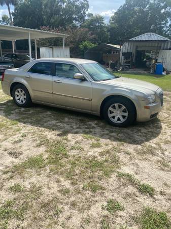 2006 Chrysler 300 touring edition - - by dealer for sale in Thonotosassa, FL