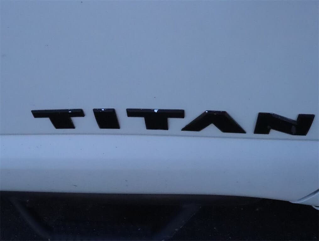 2017 Nissan Titan PRO-4X Crew Cab 4WD for sale in Nashville, TN – photo 10