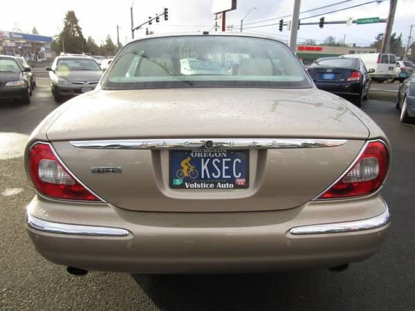 2005 Jaguar XJ 4dr Sdn XJ8 GOLD AWESOME CONDITION for sale in Milwaukie, OR – photo 8