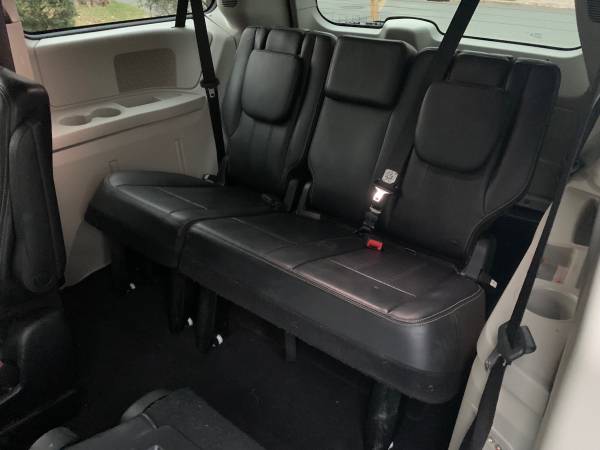 2013 Chrysler Town & Country for sale in North Babylon, NY – photo 10