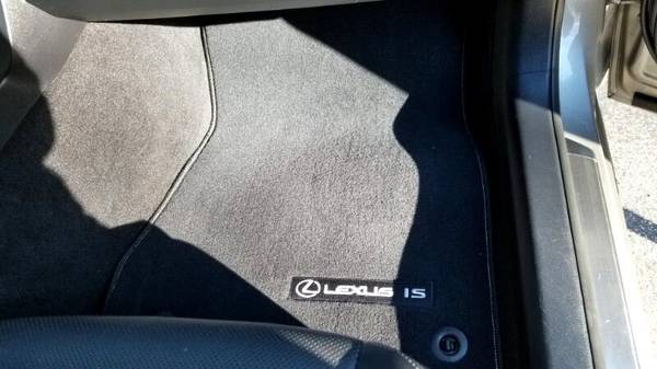 2015 Lexus IS 250 AWD ONLY 41, 000 Miles Runs and Drives Great LOOK for sale in Fenton, MO – photo 18