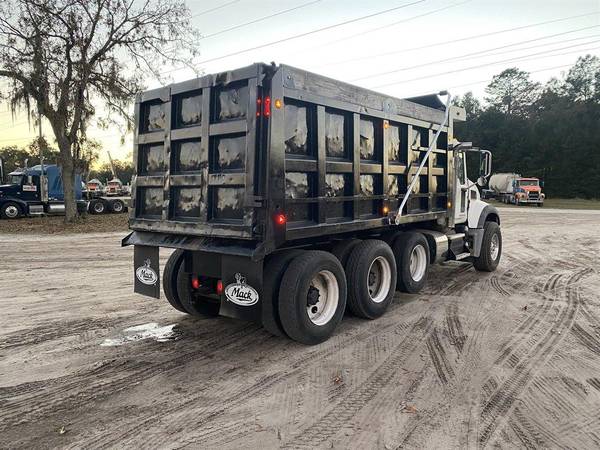 2011 Mack GU713 Dump 700 GU713 - - by dealer - vehicle for sale in Ocala, FL – photo 4