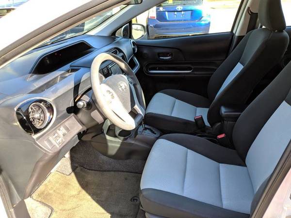2015 Toyota Prius c hybrid pkg2 bluetooth cd 50mpg 112k for sale in Walpole, RI – photo 16