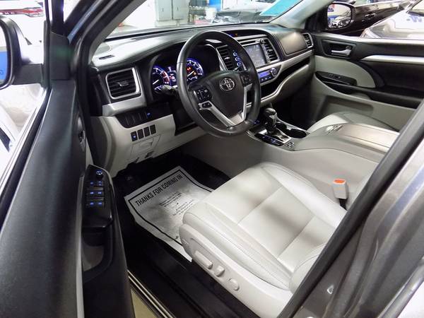 2016 *Toyota* *Highlander XLE AWD* *ONLY HAS 38K MILES! for sale in Denver , CO – photo 3