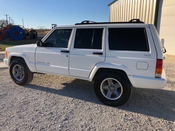2001 Jeep Cherokee Classic (XJ) - cars & trucks - by dealer -... for sale in Aubrey, TX – photo 9